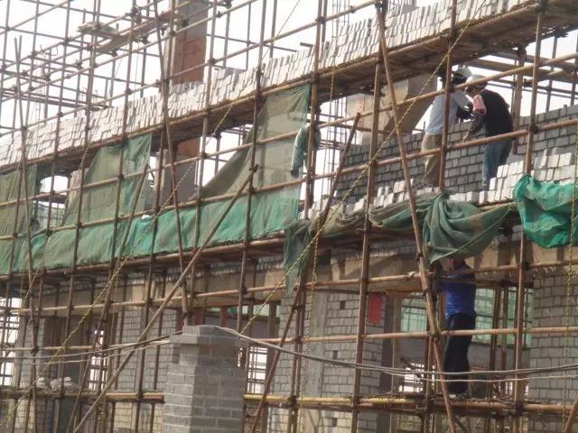 使用脚手架施工为什么容易出事故？- 选择欧标铝合金脚手架更安全